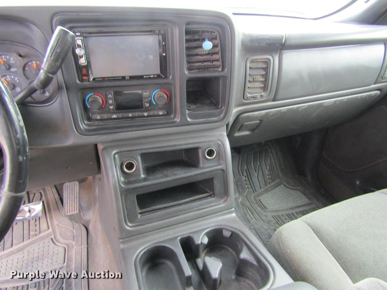 image for item DC8256 2005 Chevrolet Silverado 1500 Ext. Cab pickup truck