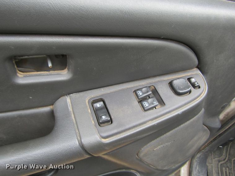 image for item DC8256 2005 Chevrolet Silverado 1500 Ext. Cab pickup truck