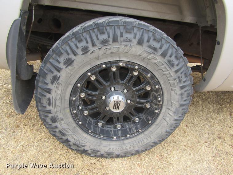 image for item DC8256 2005 Chevrolet Silverado 1500 Ext. Cab pickup truck