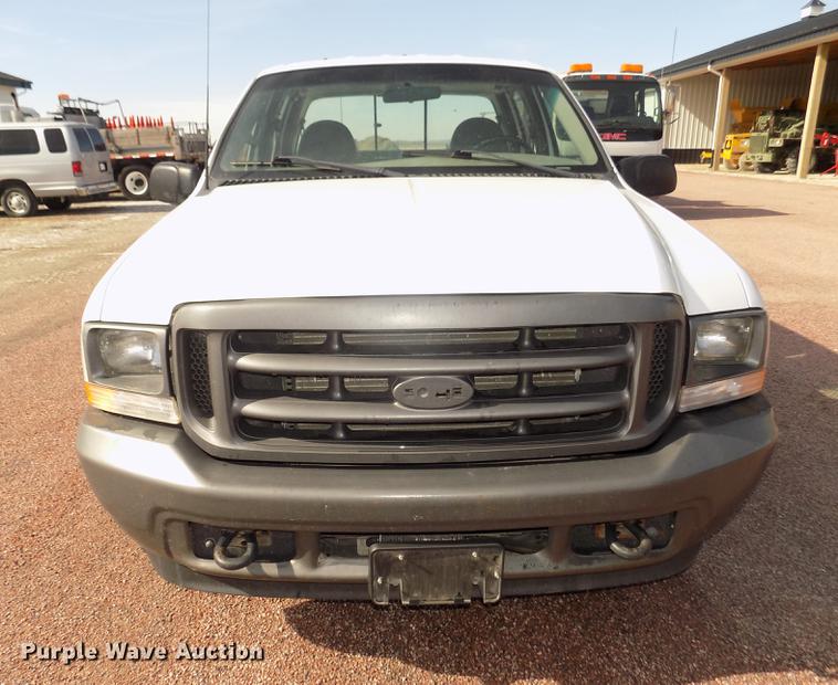 image for item DD2880 2002 Ford F350 Super Duty XL Crew Cab pickup truck