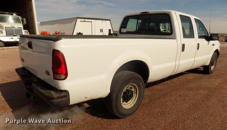 image for item DD2880 2002 Ford F350 Super Duty XL Crew Cab pickup truck