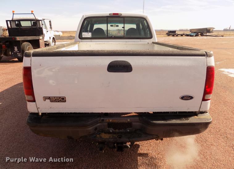 image for item DD2880 2002 Ford F350 Super Duty XL Crew Cab pickup truck