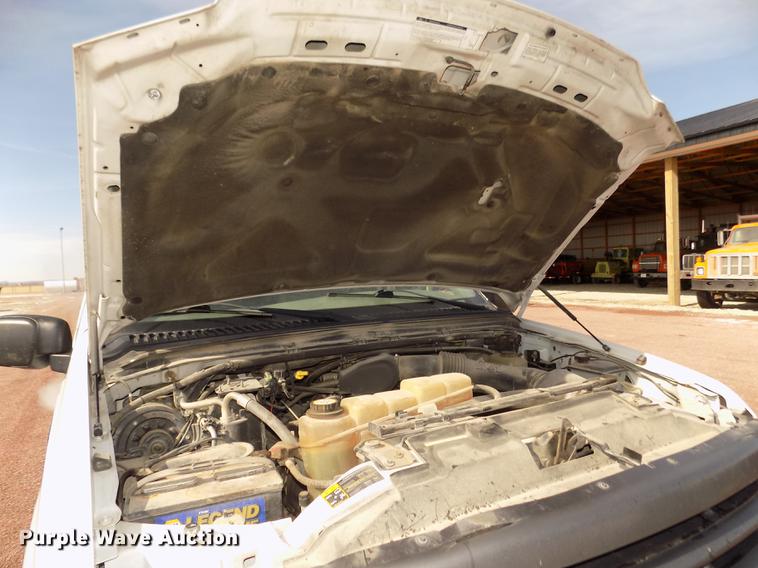 image for item DD2880 2002 Ford F350 Super Duty XL Crew Cab pickup truck