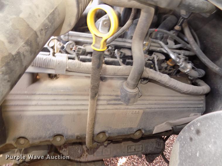 image for item DD2880 2002 Ford F350 Super Duty XL Crew Cab pickup truck