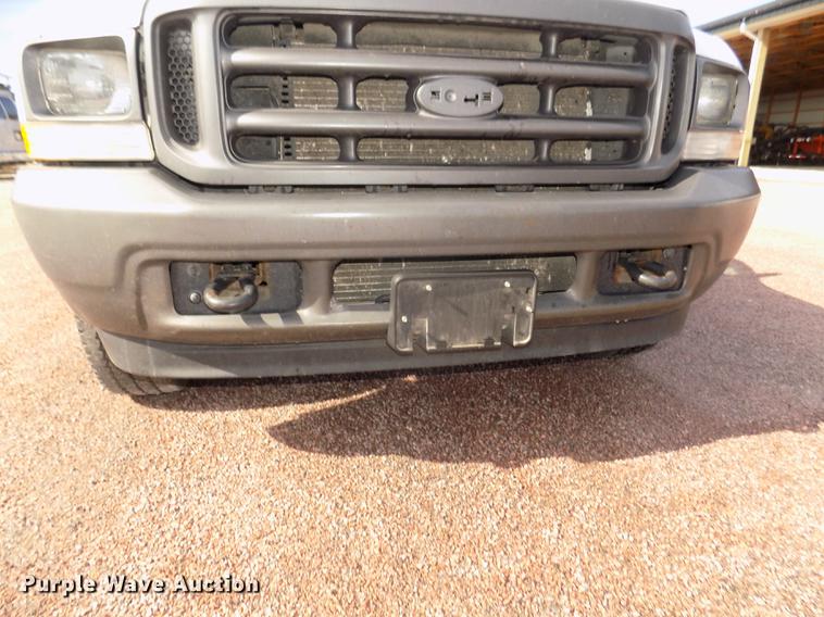 image for item DD2880 2002 Ford F350 Super Duty XL Crew Cab pickup truck
