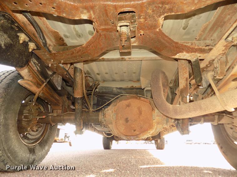 image for item DD2880 2002 Ford F350 Super Duty XL Crew Cab pickup truck