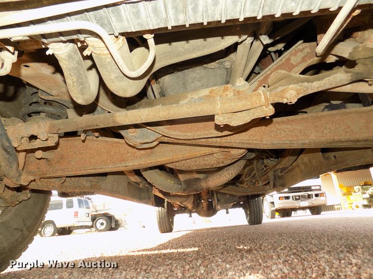 image for item DD2880 2002 Ford F350 Super Duty XL Crew Cab pickup truck