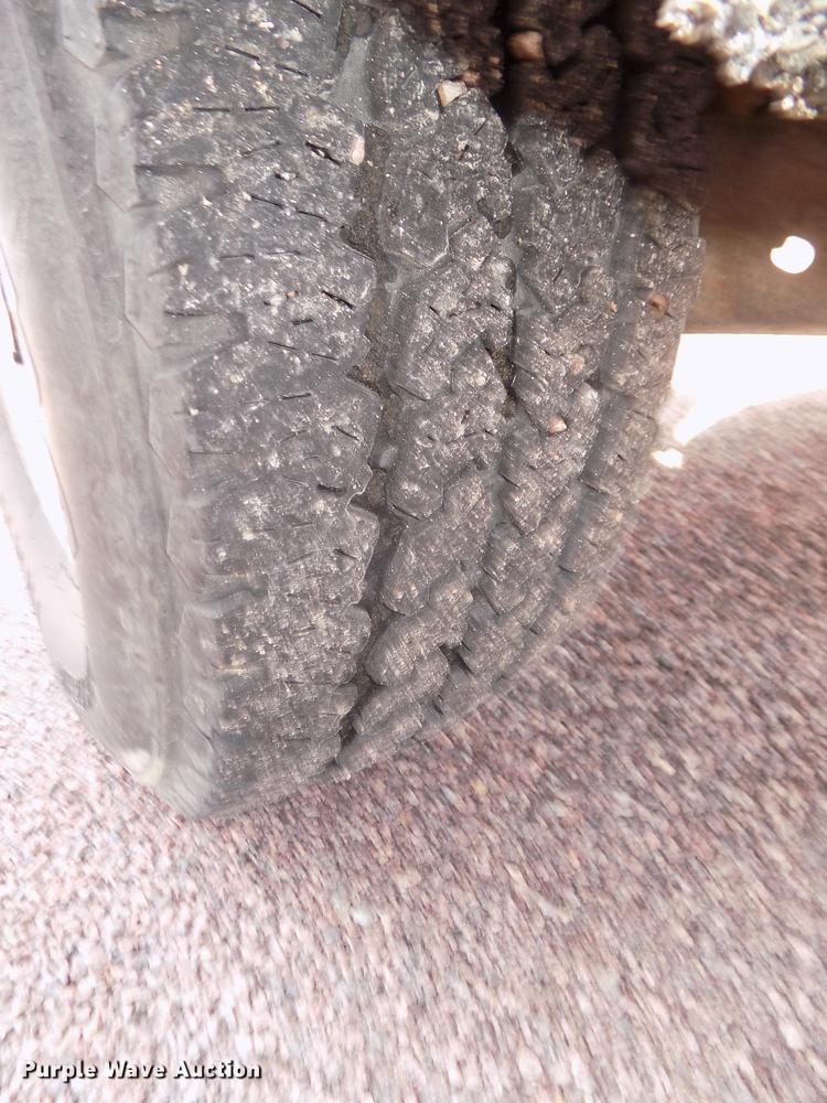 image for item DD2880 2002 Ford F350 Super Duty XL Crew Cab pickup truck