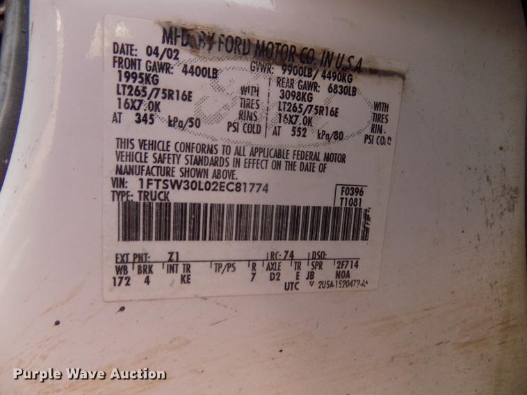 image for item DD2880 2002 Ford F350 Super Duty XL Crew Cab pickup truck