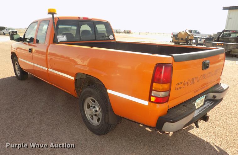 image for item DD2883 1999 Chevrolet Silverado 1500 Ext. Cab pickup truck
