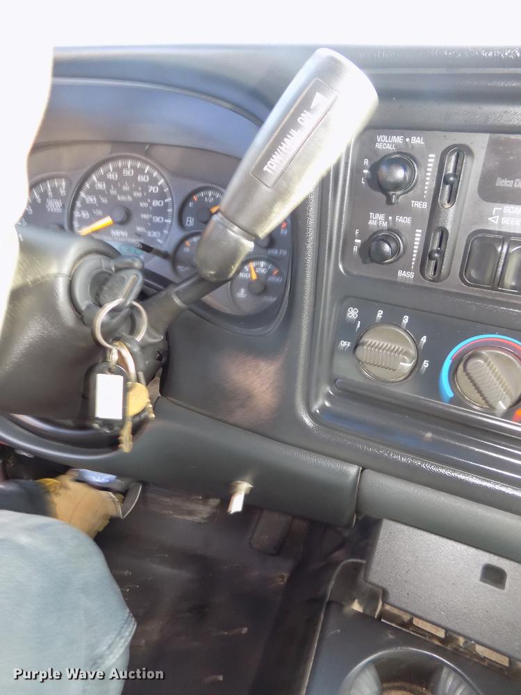 image for item DD2883 1999 Chevrolet Silverado 1500 Ext. Cab pickup truck