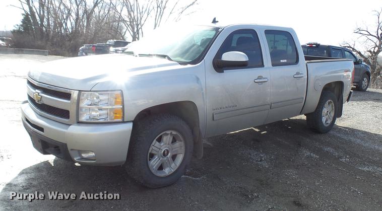 image for item DD9023 2011 Chevrolet Silverado 1500 Crew Cab pickup truck