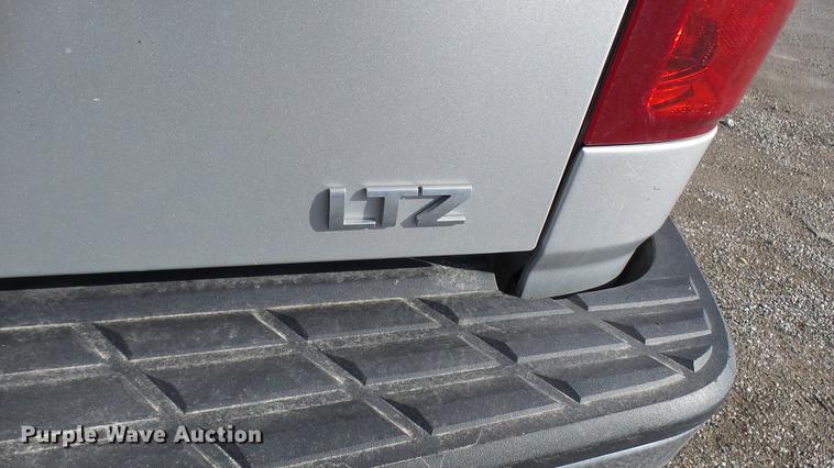 image for item DD9023 2011 Chevrolet Silverado 1500 Crew Cab pickup truck