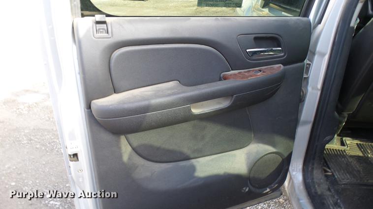 image for item DD9023 2011 Chevrolet Silverado 1500 Crew Cab pickup truck