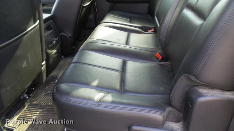 image for item DD9023 2011 Chevrolet Silverado 1500 Crew Cab pickup truck