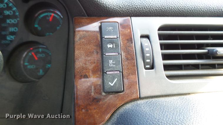 image for item DD9023 2011 Chevrolet Silverado 1500 Crew Cab pickup truck