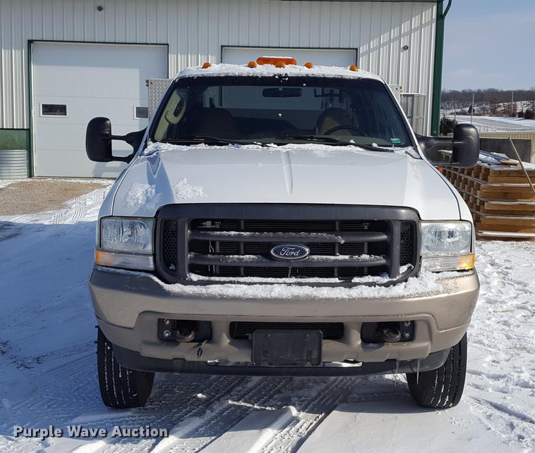 image for item DD9072 2004 Ford F450 utility bed truck