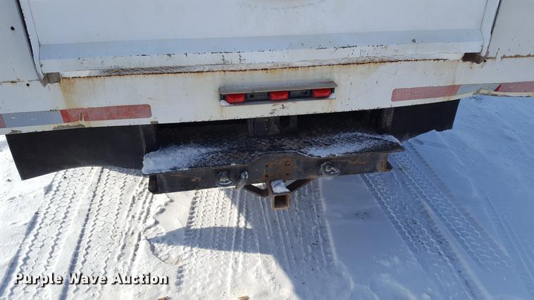 image for item DD9072 2004 Ford F450 utility bed truck