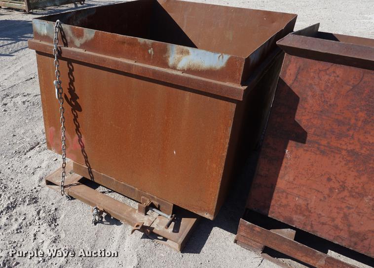 image for item DE3132 (6) dump hoppers