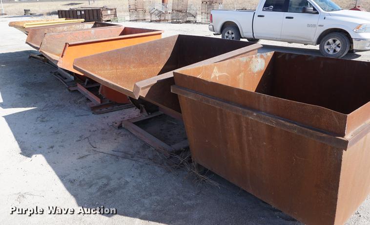 image for item DE3132 (6) dump hoppers