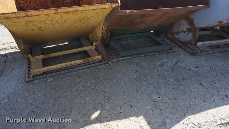 image for item DE3132 (6) dump hoppers