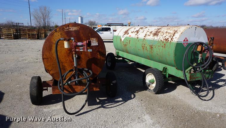 image for item DE3133 (5) fuel tanks