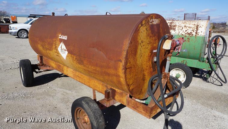 image for item DE3133 (5) fuel tanks