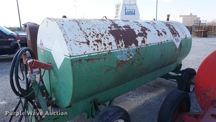 image for item DE3133 (5) fuel tanks