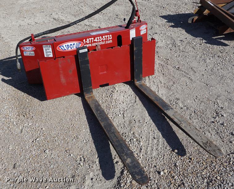 image for item DE3134 Easy Spot VR skid steer pallet forks