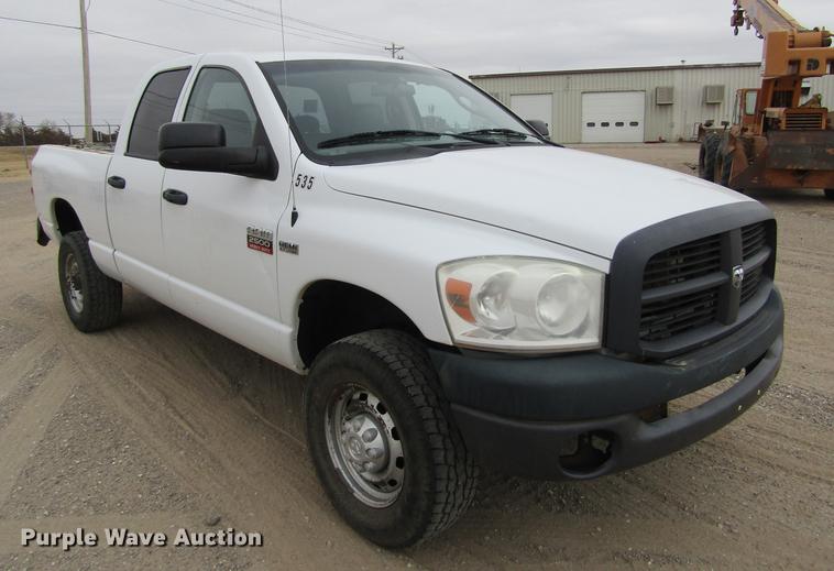 image for item DE6603 2008 Dodge Ram 2500HD Quad Cab pickup truck