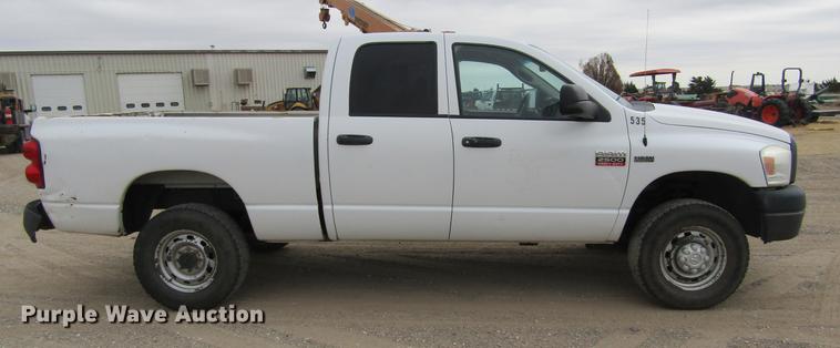 image for item DE6603 2008 Dodge Ram 2500HD Quad Cab pickup truck