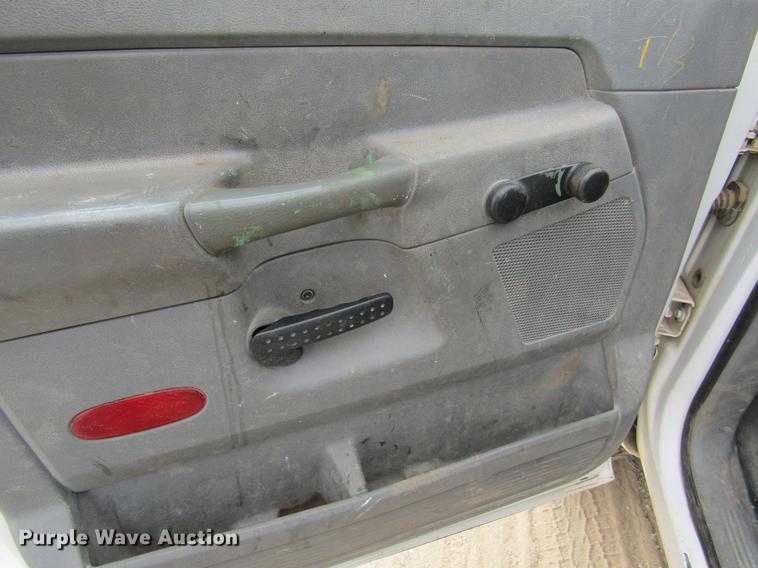 image for item DE6603 2008 Dodge Ram 2500HD Quad Cab pickup truck