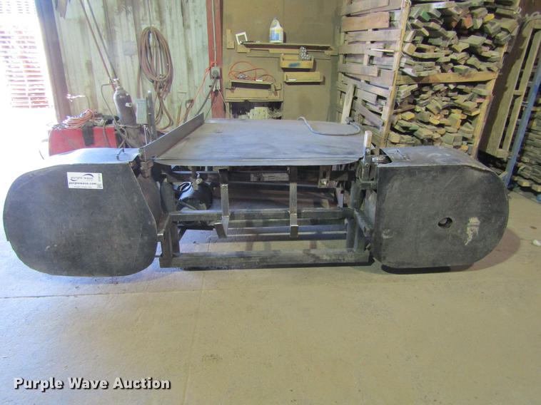 image for item DE6616 Pallet bandsaw