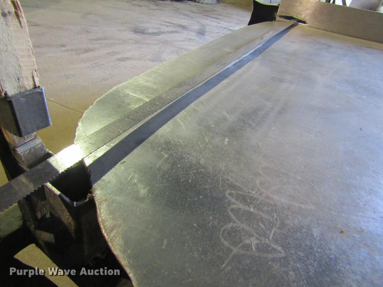 image for item DE6616 Pallet bandsaw