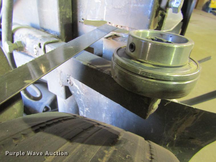 image for item DE6616 Pallet bandsaw