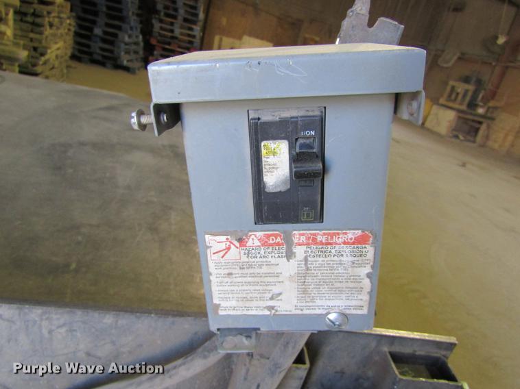 image for item DE6616 Pallet bandsaw