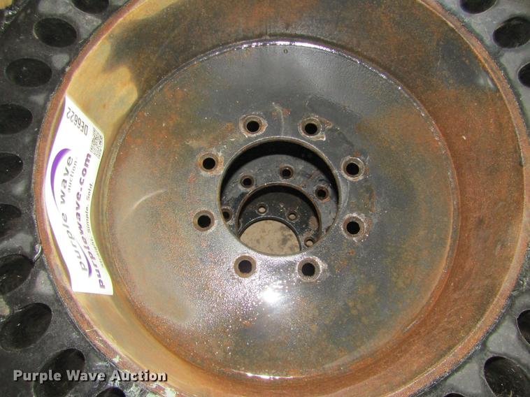 image for item DE6622 (9) tires