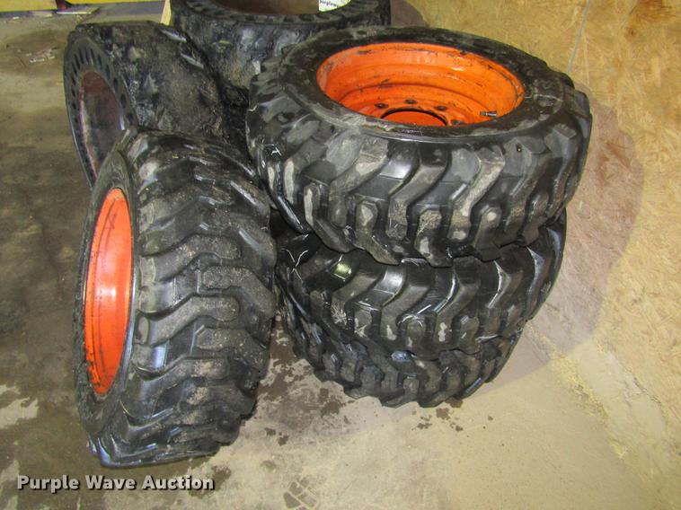 image for item DE6622 (9) tires