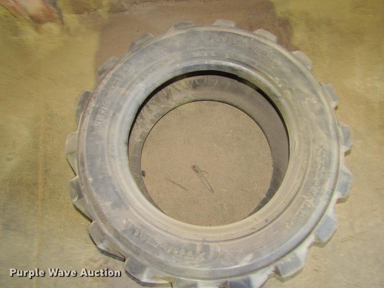 image for item DE6622 (9) tires