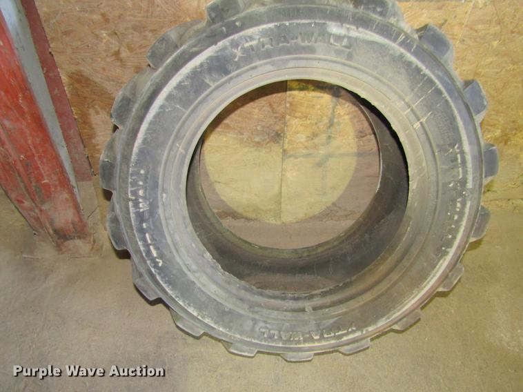 image for item DE6622 (9) tires