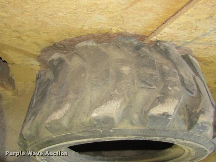 image for item DE6622 (9) tires