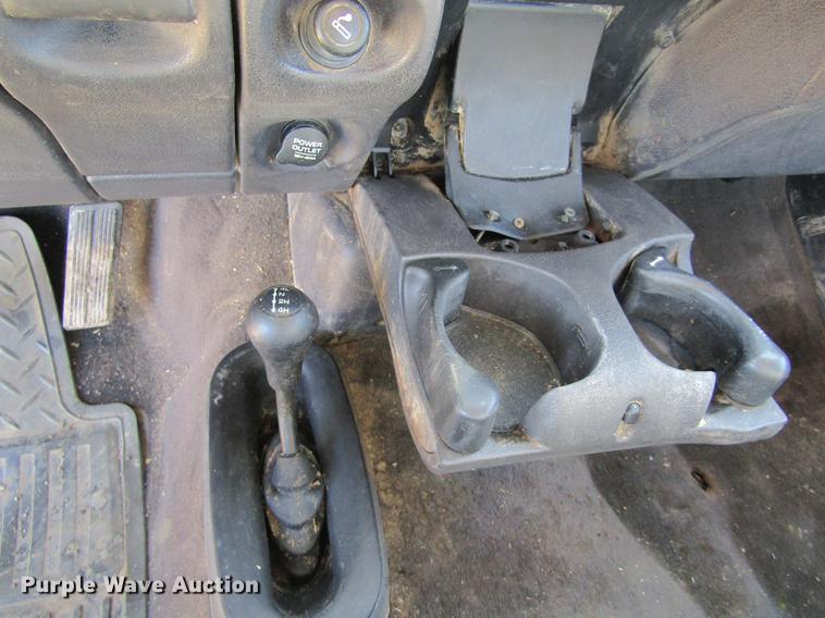 image for item DE6628 2000 Dodge Ram 2500 pickup truck