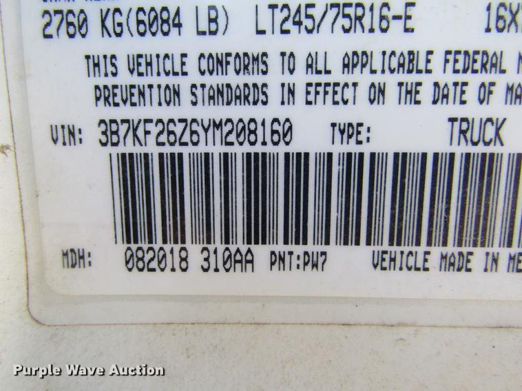 image for item DE6628 2000 Dodge Ram 2500 pickup truck