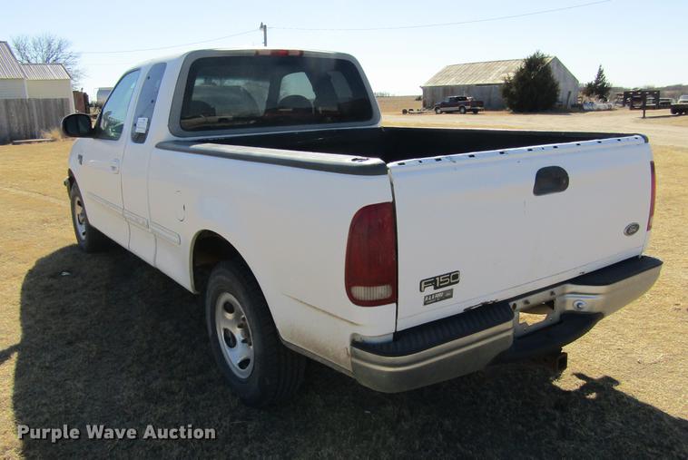 image for item DE6633 1998 Ford F150 XLT SuperCab pickup truck