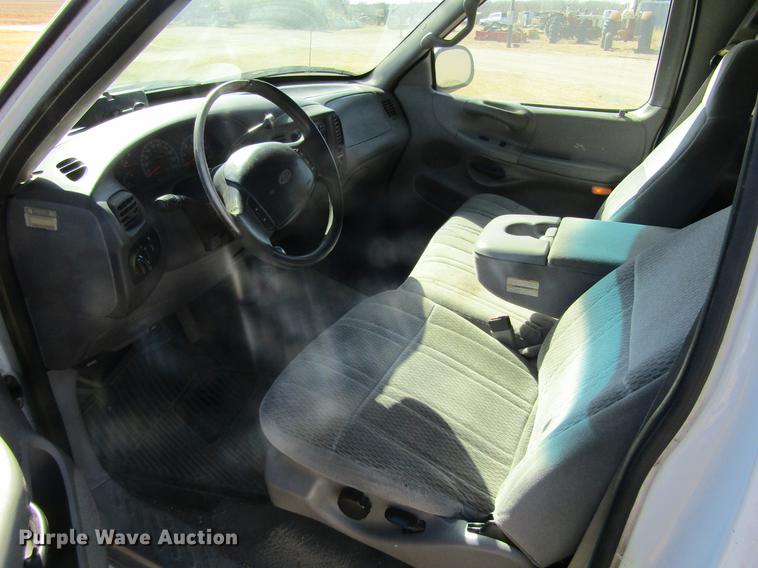 image for item DE6633 1998 Ford F150 XLT SuperCab pickup truck