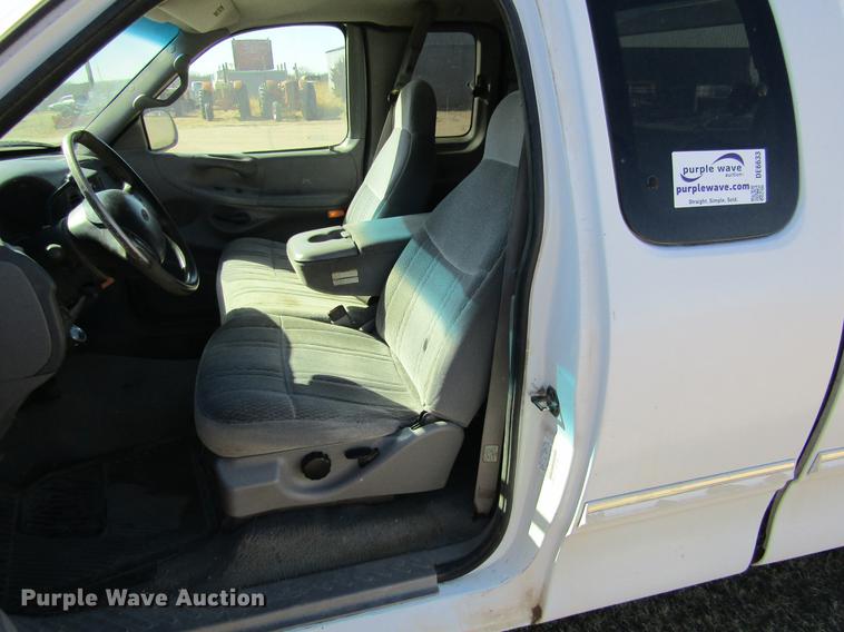 image for item DE6633 1998 Ford F150 XLT SuperCab pickup truck