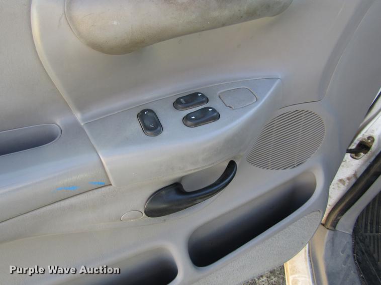 image for item DE6633 1998 Ford F150 XLT SuperCab pickup truck