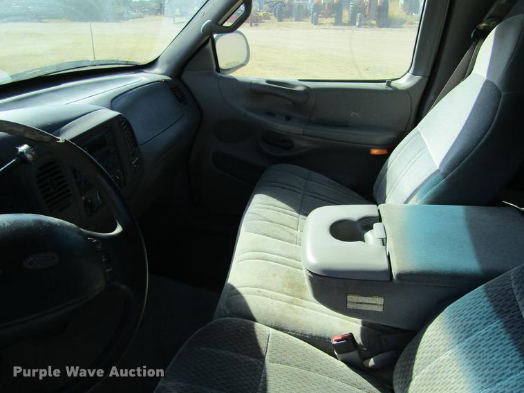 image for item DE6633 1998 Ford F150 XLT SuperCab pickup truck