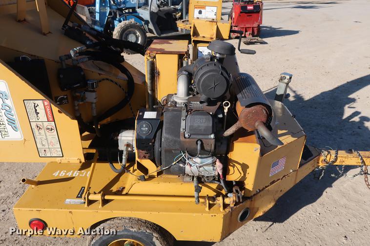 image for item DF3537 2003 Vermeer BC625A wood chipper