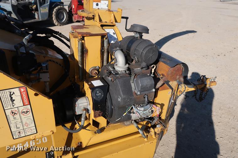 image for item DF3537 2003 Vermeer BC625A wood chipper